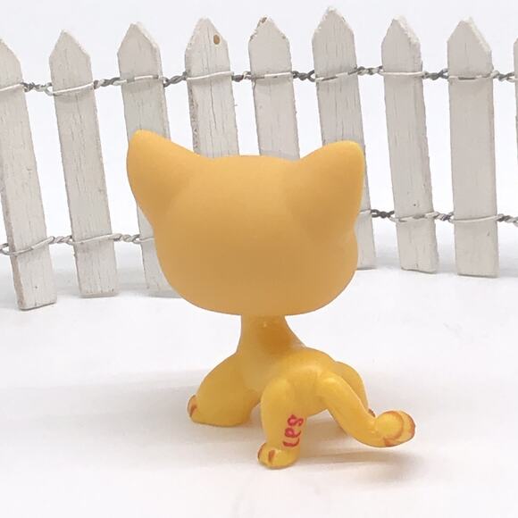 Littlest Pet Shop Lps Shorthair Cat #1377 Green Eyes Authentic Blonde - Picture 2 of 5